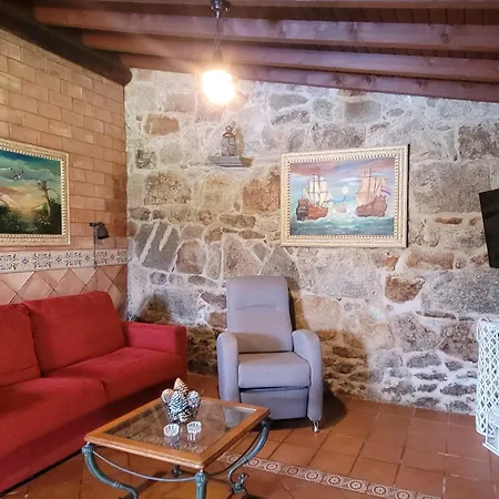 Casa Rustica Piscina, Apartadino בית נופש *